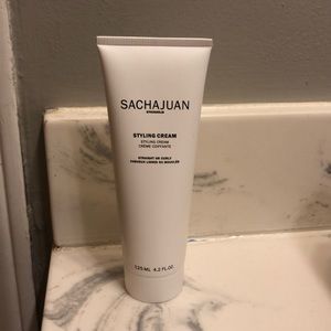Women’s styling cream